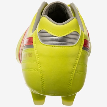 Chaussure de foot MIZUNO en jaune