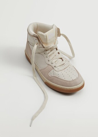 Sneaker de la MANGO KIDS pe bej