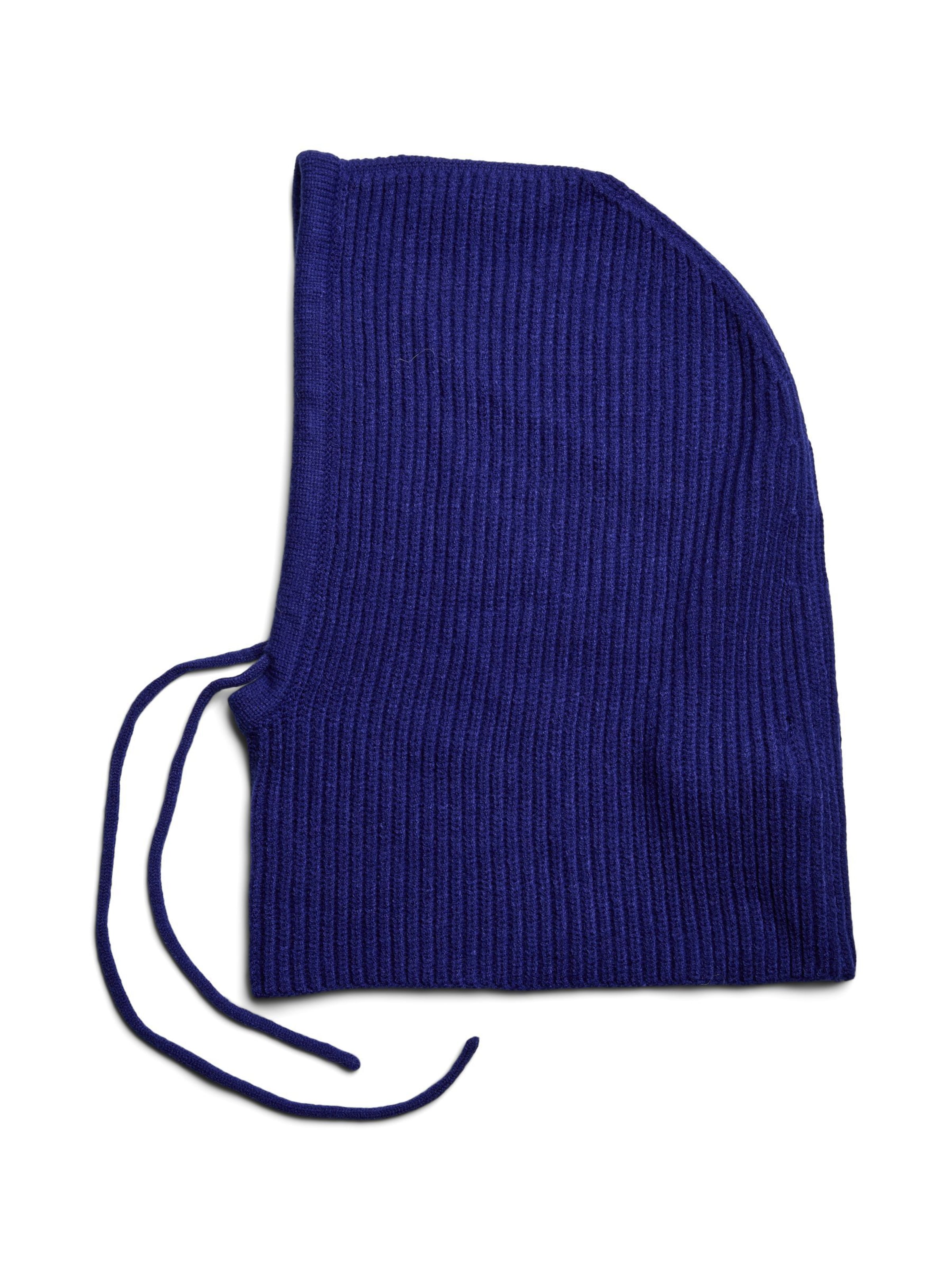 PIECES Beanie in Blue: front