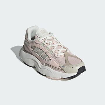 ADIDAS ORIGINALS Sneakers 'OZMILLEN' in Roze