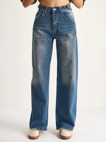 Bianco Lucci Loosefit Jeans in Blauw: voorkant