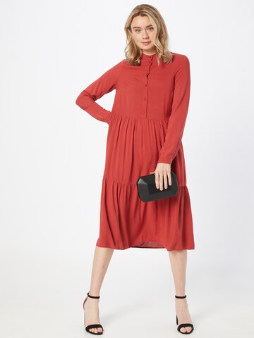 VERO MODA - Vestido camisero en rojo