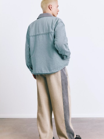 Pull&Bear Prehodna jakna | modra barva