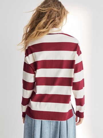 Next Shirt in Rot