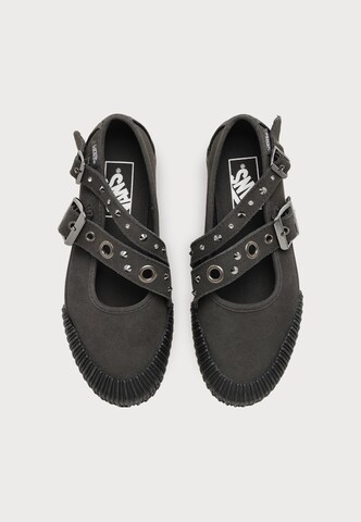 VANS Спортни обувки Slip On в черно: отгоре