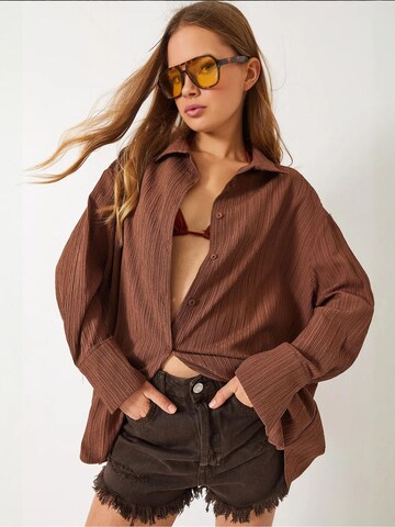 Chemisier Bianco Lucci en marron : devant