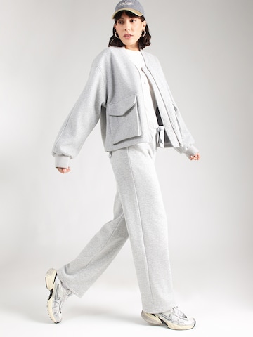 Wide leg Pantaloni 'PCCHILLI' di PIECES in grigio