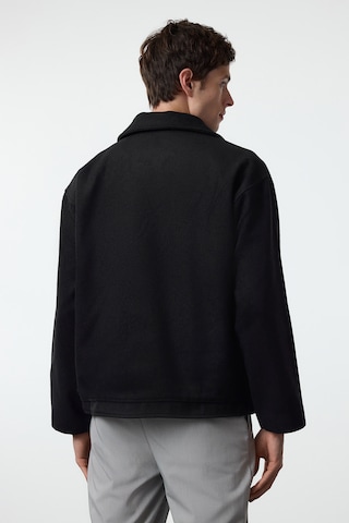 Veste mi-saison Trendyol en noir