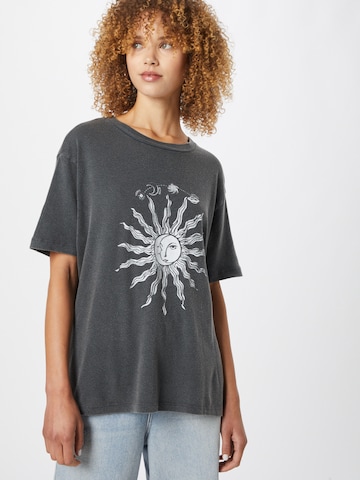 BDG Urban Outfitters - Camiseta en negro: frente