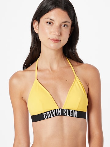 Hauts de bikini Calvin Klein Swimwear en jaune : devant