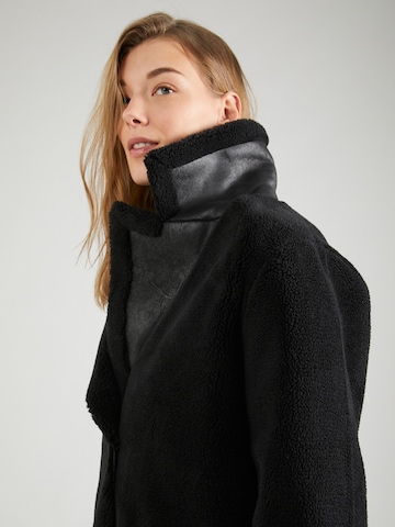 s.Oliver Between-seasons coat in Black