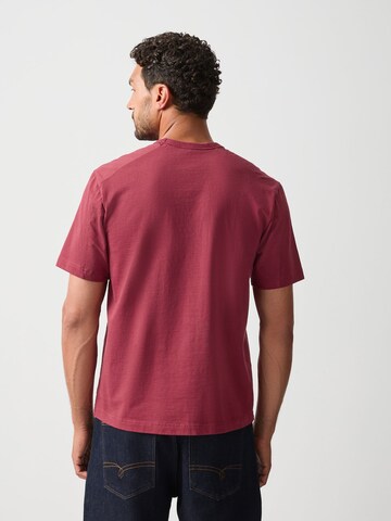 Next Shirt in Red