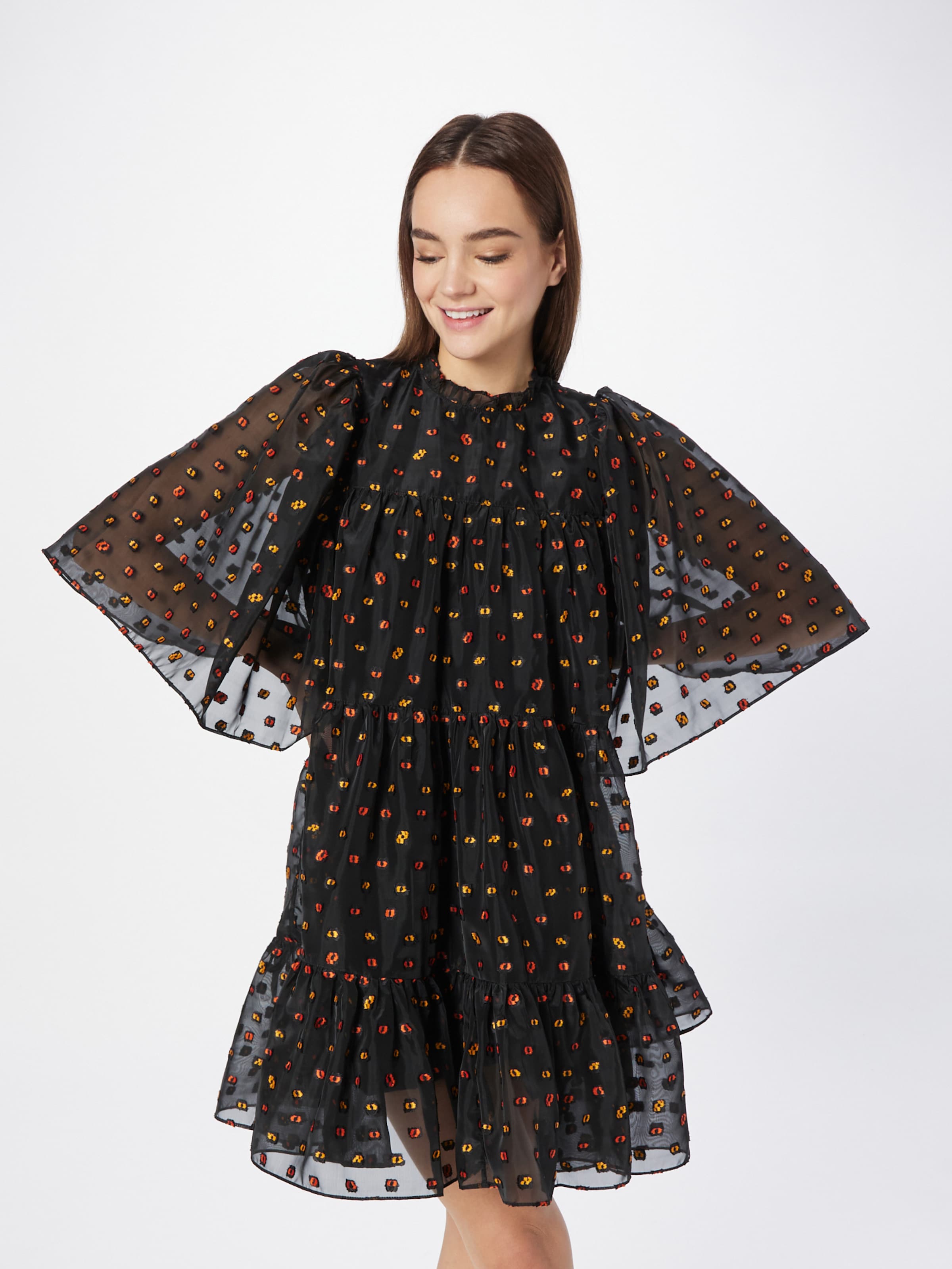Stella Nova Jurk Bello in Zwart ABOUT YOU