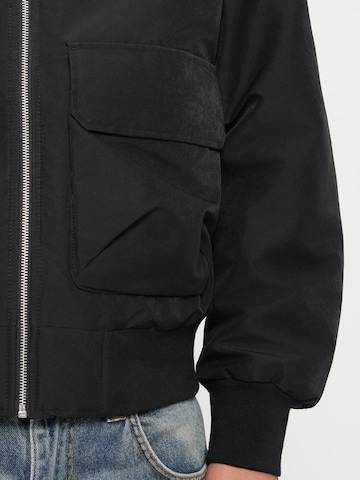 JACK & JONES Jacke 'JORINWOOD' in Schwarz