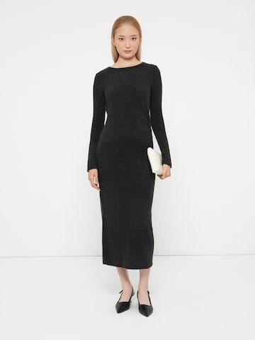 juoda VERO MODA Megzta suknelė 'VMHANZO'