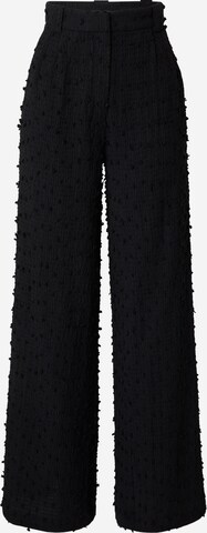 Wide leg Pantaloni cutați de la Hofmann Copenhagen pe negru: față