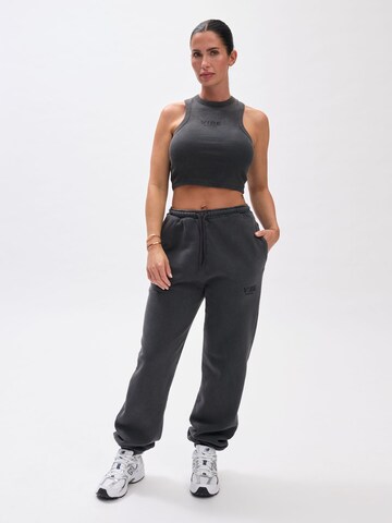 Effilé Pantalon V!BE STUD!OS en noir