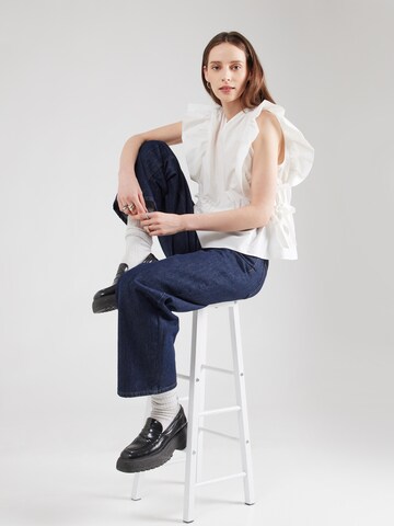 Chemisier 'YASULEA' YAS en blanc