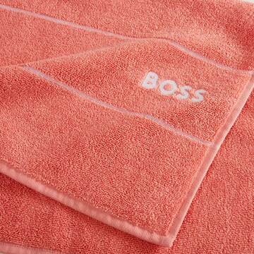 BOSS Handdoek in Roze