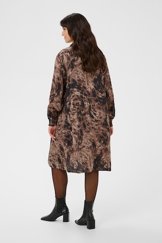 Robe-chemise 'KCjamia' KAFFE CURVE en marron