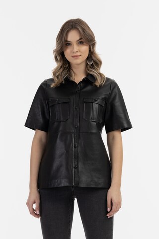 DreiMaster Vintage Blouse in Black: front