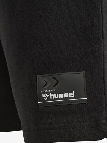 Hummel Regular Sportshorts in Schwarz