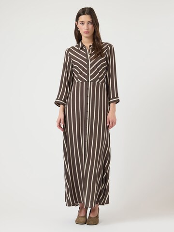 YAS Dress 'YASSavanna' in Brown: front