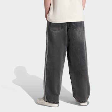Loosefit Jean 'Adilenium Season 4 Teamgeist' ADIDAS ORIGINALS en noir