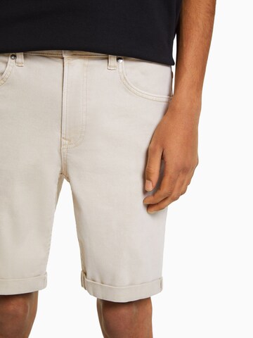 Bershka Regular Shorts in Beige