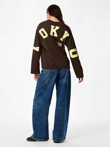 T-shirt 'PCRia' PIECES en marron