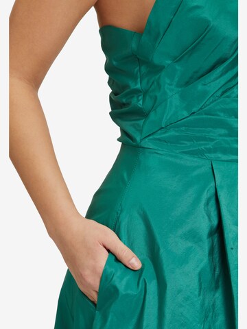 Vera Mont Evening Dress in Green