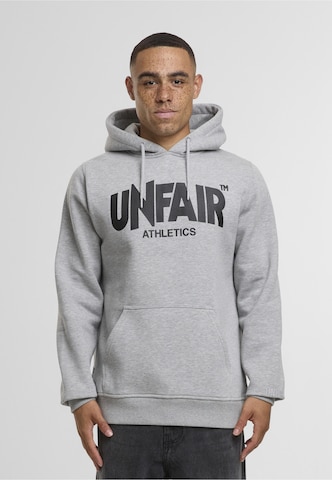 Unfair Athletics Sweatshirt in Grijs: voorkant