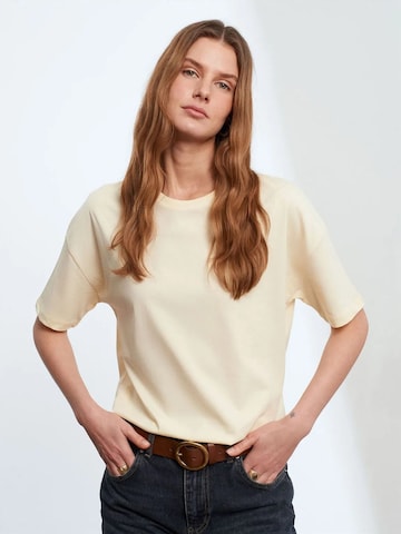 Dilvin Shirt in Yellow: front