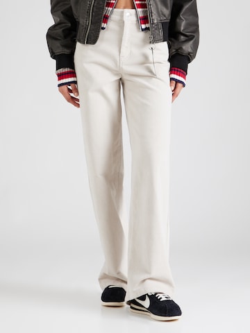 ONLY Szeroka nogawka Spodnie 'ONLMADISON-LISY' w kolorze szary: przód