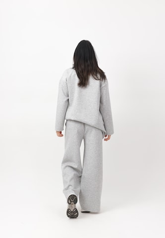 Elara Joggingdragt i grå