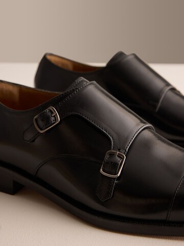 Next Schnürschuh in Schwarz