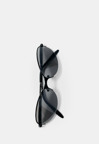 Pull&Bear Sonnenbrille in Schwarz