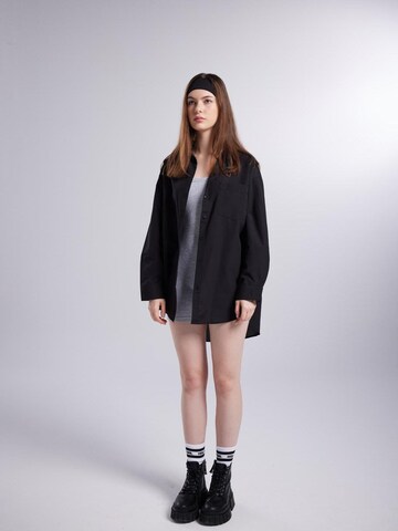 HOLLY LOLLY Blouse in Zwart