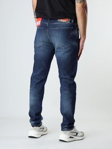 Coupe slim Jean '2019 D-STRUKT' DIESEL en bleu