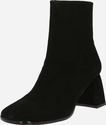 TOPSHOP Ankle Boots 'Nina' in Black: front