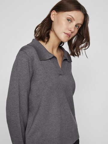 VILA Sweater in Grey