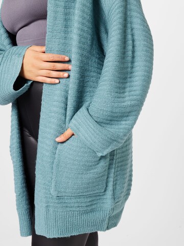 ABOUT YOU Curvy Cardigan 'Theodora' i grøn