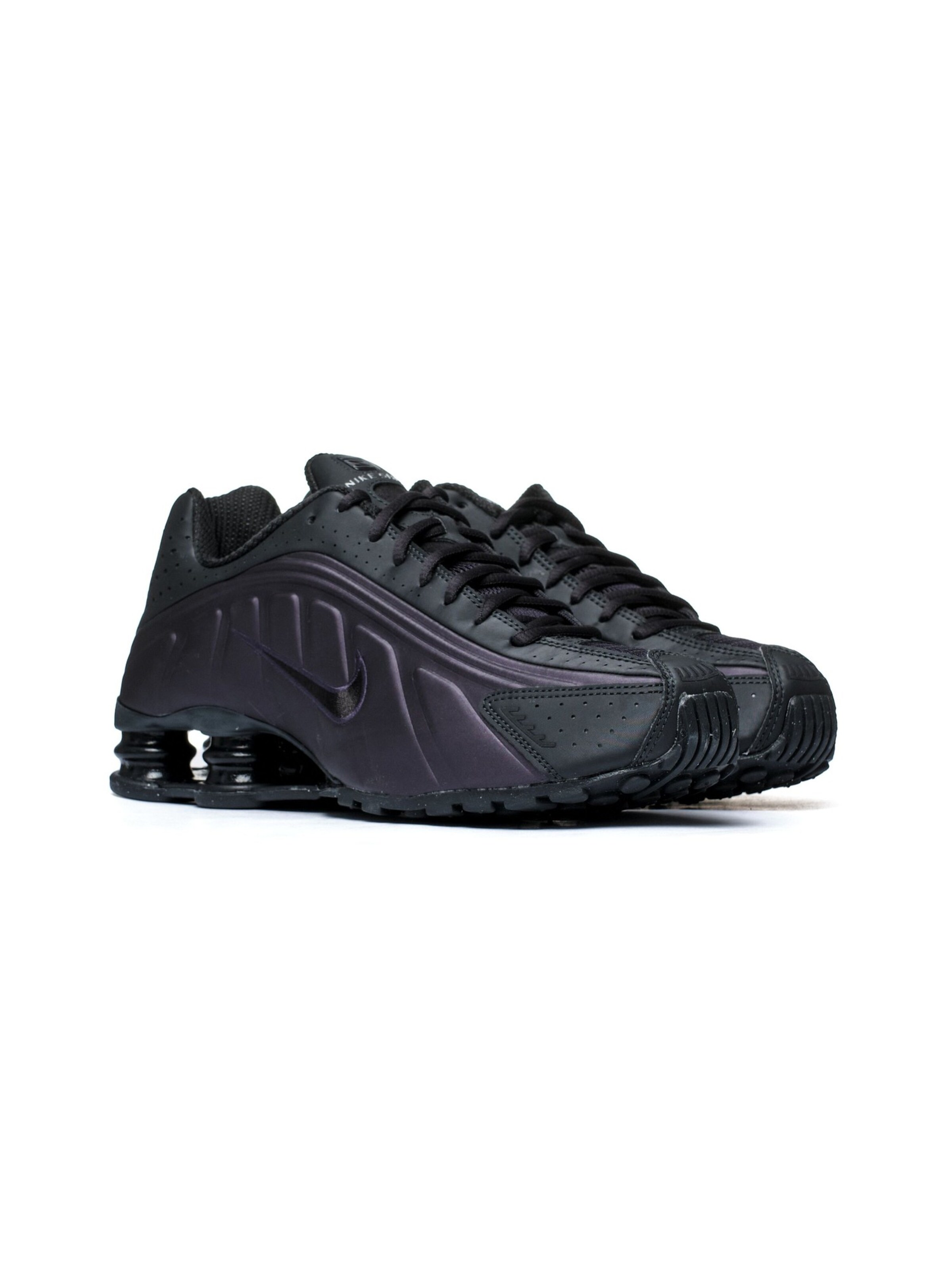 Nike Sportswear Sneakersy niskie 'Shox R4' w kolorze czarny