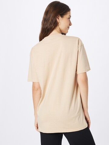 T-shirt oversize Nasty Gal en beige