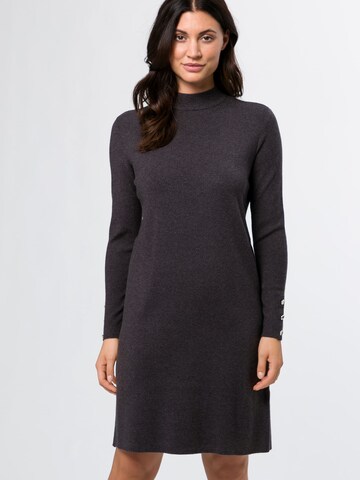 zero Knitted dress in Grey: front