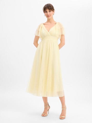 Robe de soirée Marie Lund en jaune : devant