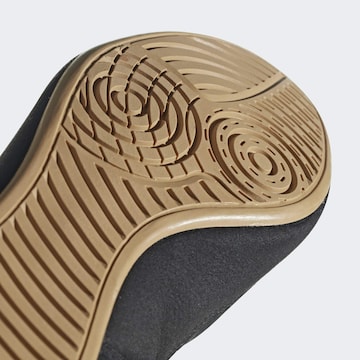 Chaussure de sport 'HVC' ADIDAS PERFORMANCE en noir
