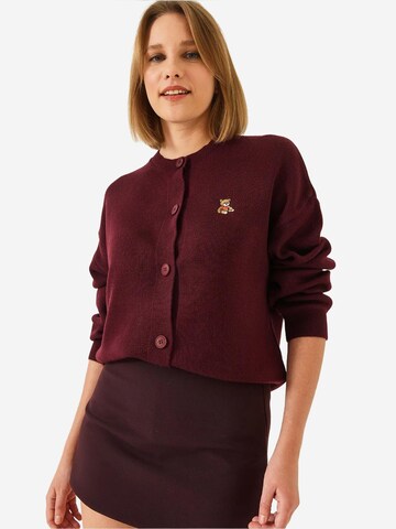 Cardigan Bianco Lucci en rouge