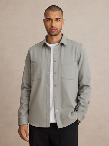 DAN FOX APPAREL Regular fit Риза 'Leonidas' в зелено: отпред