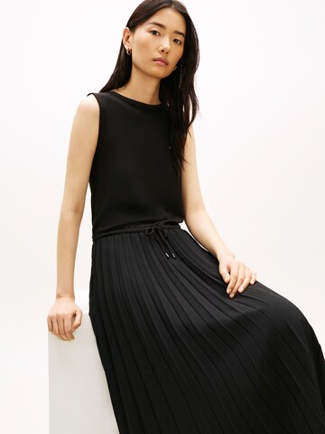 melns TOMMY HILFIGER Kleita